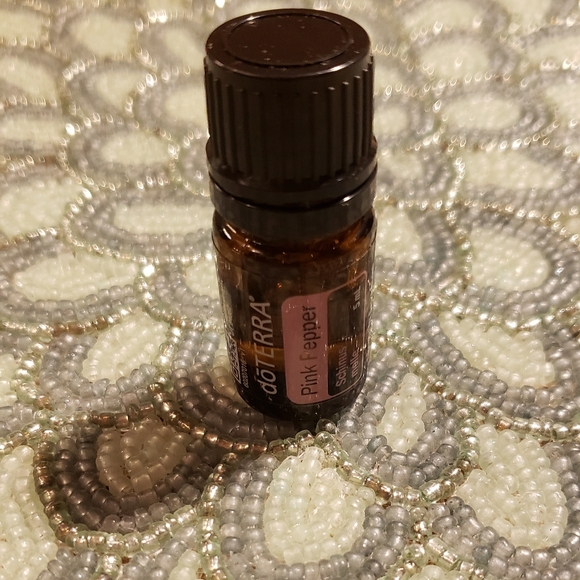 Pink Pepper Essential Oil by DoTERRA - Picture 4 of 5